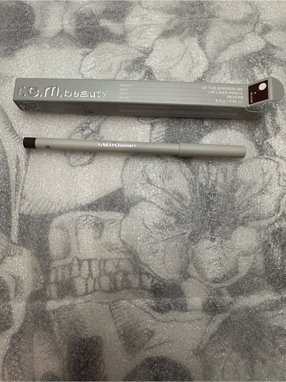 r.e.m. beauty Lip Liner Pencil in reverb